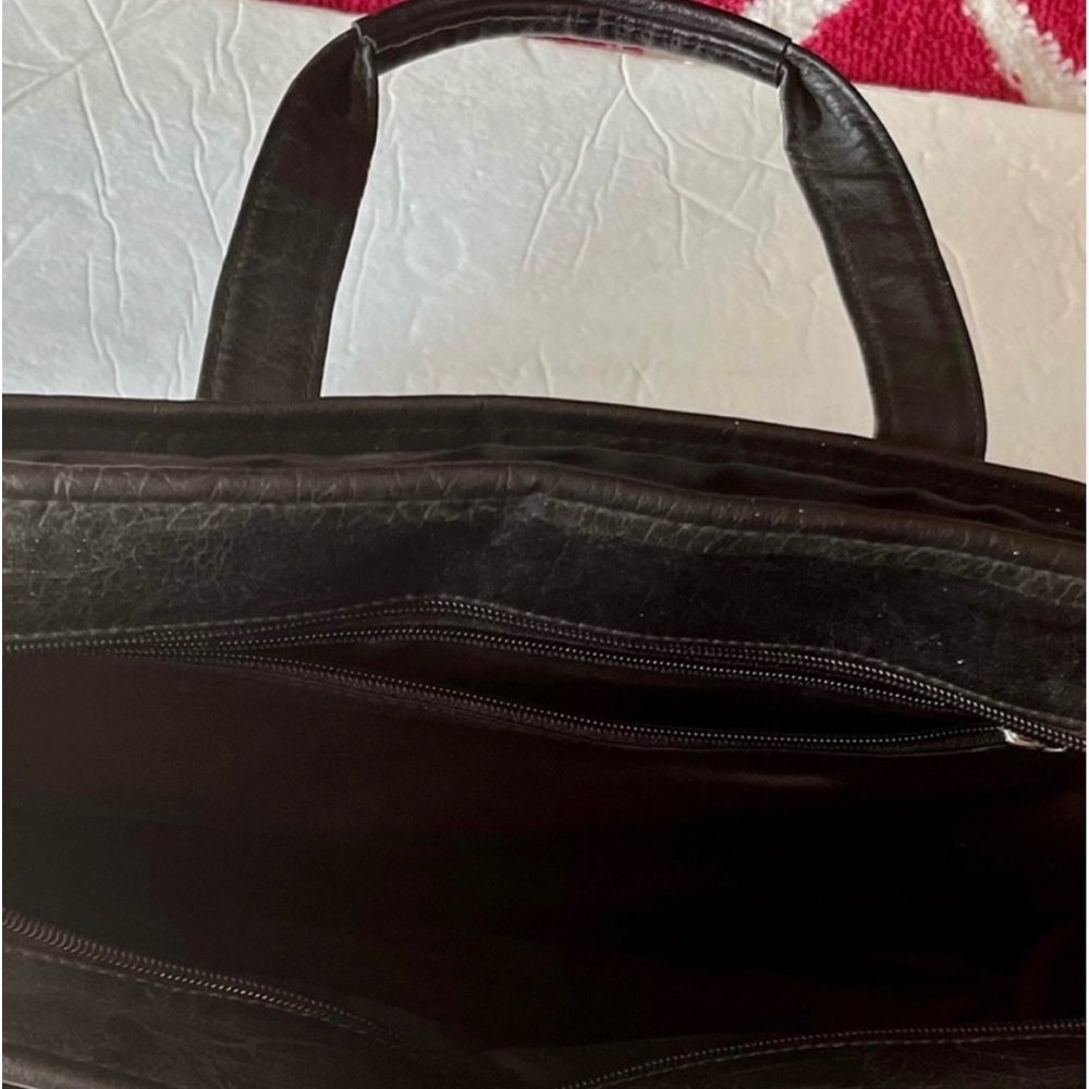 VINTAGE BLACK LEATHER BRIEFCASE/LAPTOP BAG w/DOUBLE TOP HANDLES & POCKETS 16x11 - Picture 6 of 9